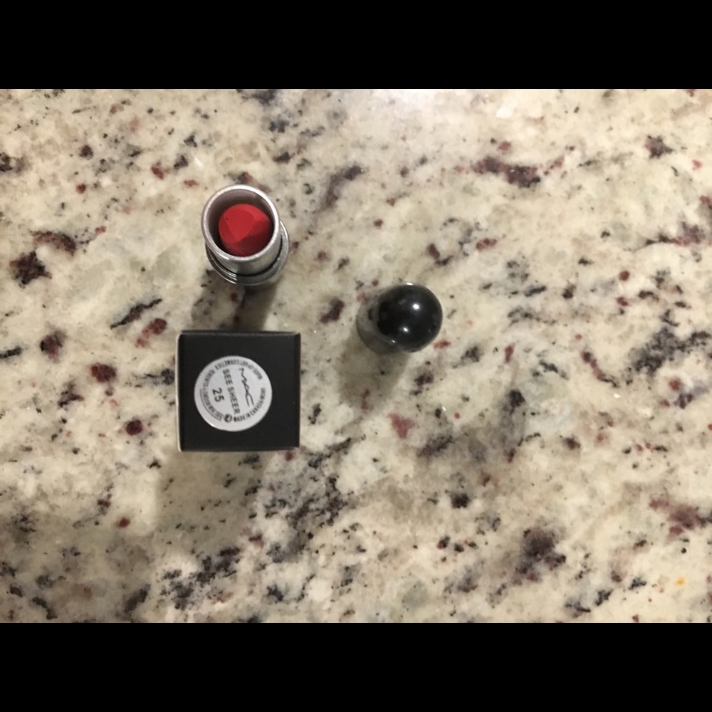 Women’s matte lipstick